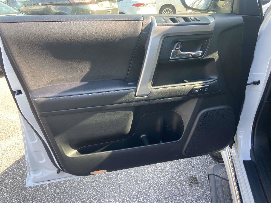 Used 2024 Toyota 4Runner Limited AWD/4WD image 12