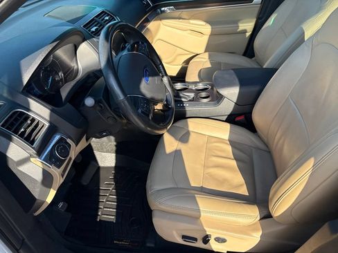 Used 2016 Ford Explorer Limited w/ Equipment Group 301A FWD image 17