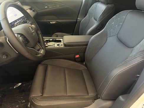 New 2026 Lexus RX 450h AWD image 12