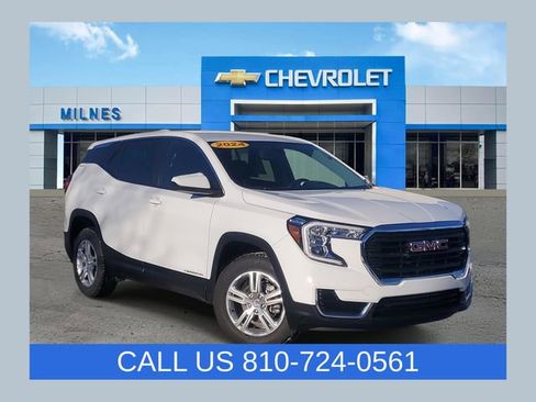 Used 2024 GMC Terrain SLE image 1