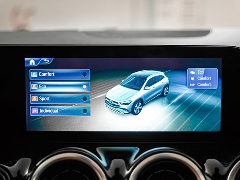 Certified 2026 Mercedes-Benz GLA 250 image 21