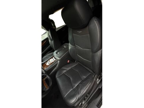 Used 2016 Cadillac Escalade 2WD image 13