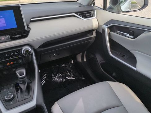 Certified 2023 Toyota RAV4 XLE Premium AWD/4WD image 17