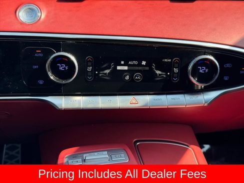 Used 2022 Genesis GV70 3.5T Sport w/ Sport Prestige Package AWD/4WD image 24