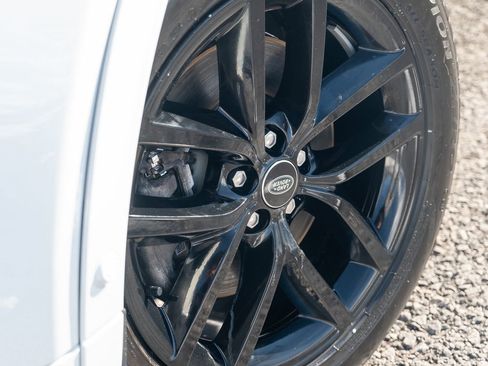 Certified 2024 Land Rover Discovery Sport S AWD/4WD image 9