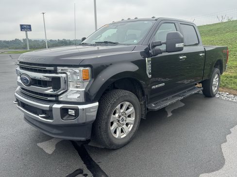 Used 2020 Ford F250 XLT w/ XLT Premium Package AWD/4WD image 3