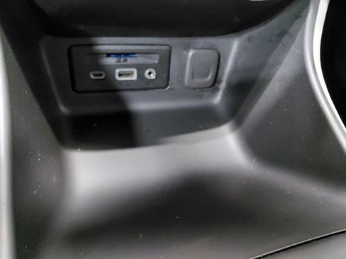 Certified 2024 GMC Terrain SLT image 30