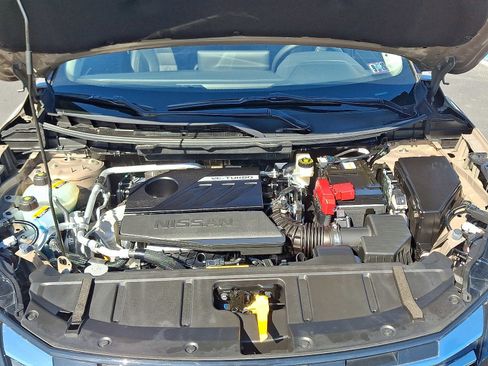 Used 2024 Nissan Rogue Platinum image 31