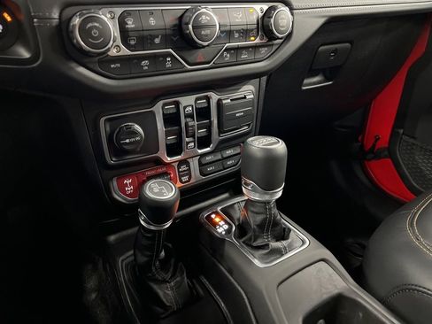 Used 2025 Jeep Wrangler Unlimited Rubicon 392 AWD/4WD image 21
