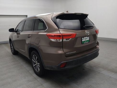 Used 2018 Toyota Highlander XLE image 5