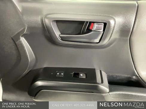 Used 2022 Toyota Tacoma SR AWD/4WD image 21