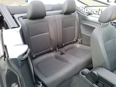 Used 2014 Volkswagen Beetle 2.5 FWD image 28