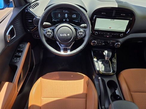 Certified 2025 Kia Soul EX FWD image 13