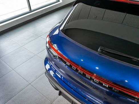 New 2026 Porsche Macan S AWD/4WD image 36