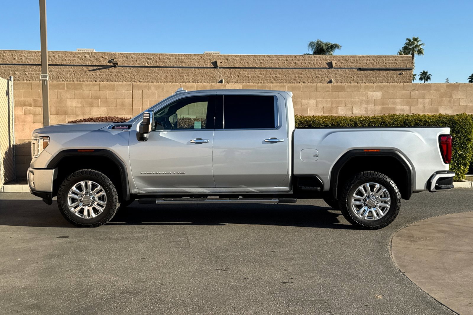 Certified 2021 GMC Sierra 2500 Denali w/ Technology Package AWD/4WD image 7