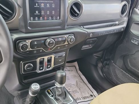 Used 2023 Jeep Wrangler Sport AWD/4WD image 16