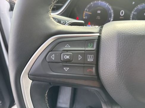 Used 2024 Jeep Grand Cherokee Altitude image 13