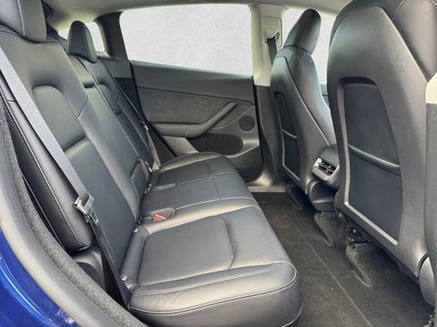 Used 2023 Tesla Model Y 2WD image 19