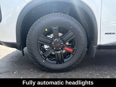 Used 2026 Nissan Rogue SV AWD/4WD image 34