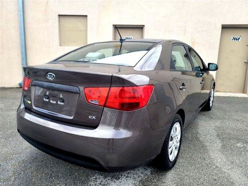 Used 2013 Kia Forte EX w/ Fuel Economy Pkg image 9