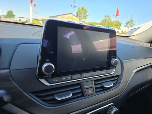 Used 2023 Nissan Altima 2.5 SV image 29