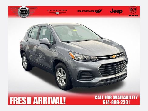 Used 2020 Chevrolet Trax LS FWD image 1