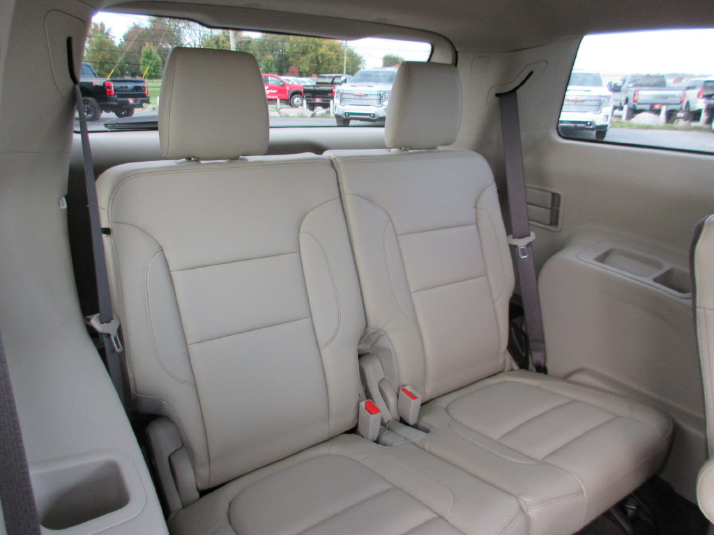 Certified 2017 GMC Acadia Denali w/ Technology Package FWD image 27