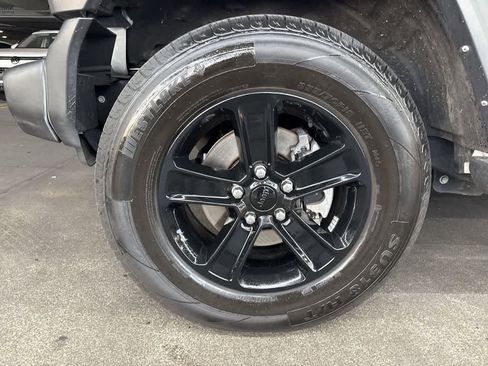 Used 2022 Jeep Wrangler Unlimited Sport image 10