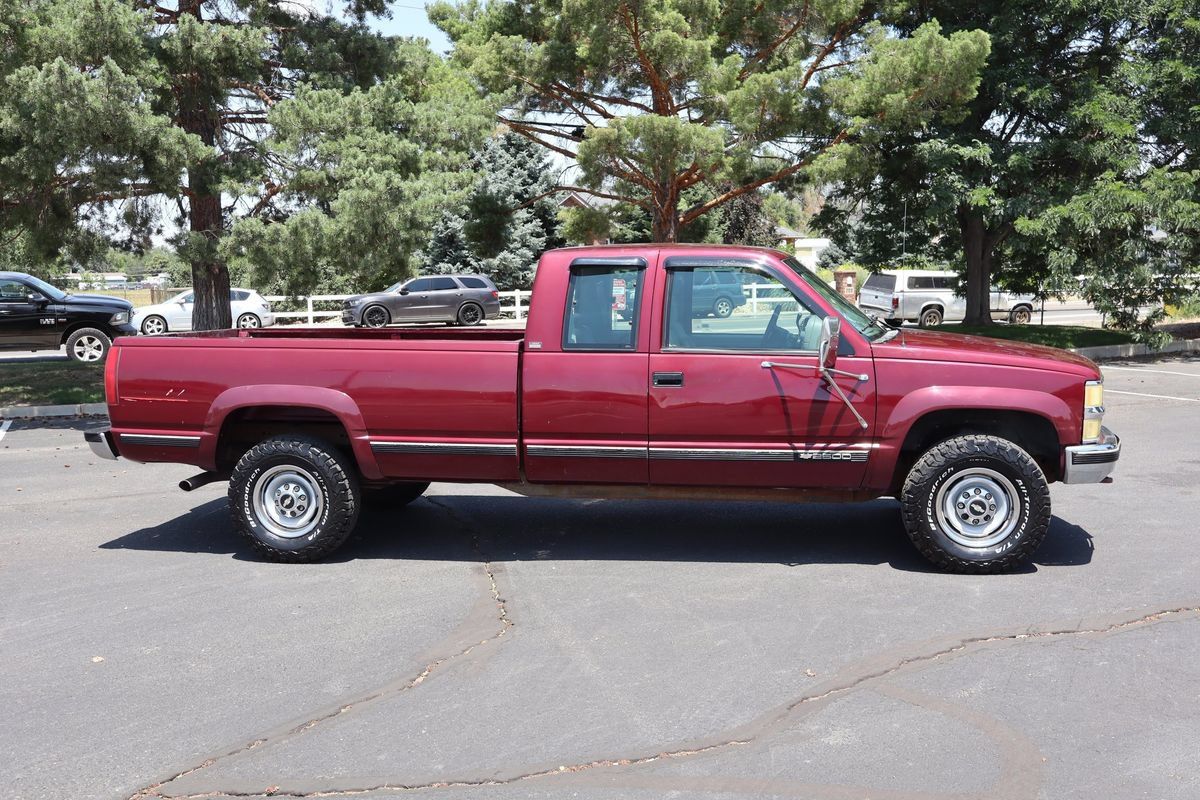Used 1995 Chevrolet Silverado 2500 4x4 Extended Cab image 3