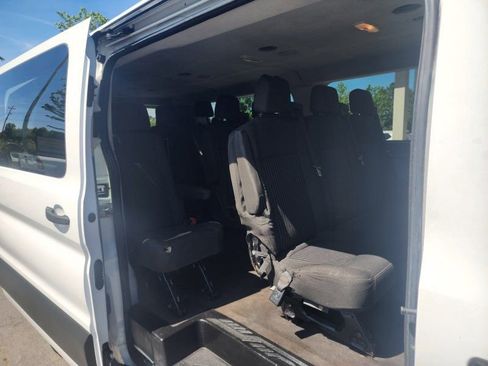 Used 2018 Ford Transit 350 XLT image 5