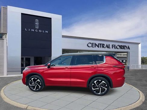 Used 2023 Mitsubishi Outlander SEL FWD image 8