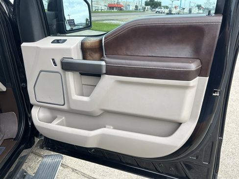 Used 2019 Ford F150 Limited w/ Trailer Tow Package image 20