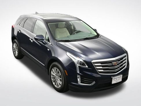 Used 2017 Cadillac XT5 Luxury w/ Driver Awareness Package AWD/4WD image 23