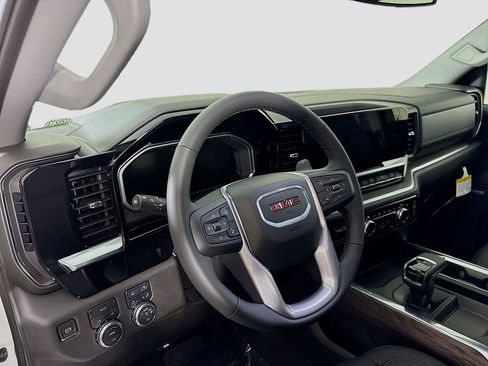 New 2026 GMC Sierra 1500 SLT w/ SLT Premium Package image 9