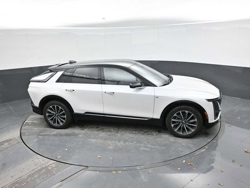 New 2025 Cadillac Lyriq Sport image 16