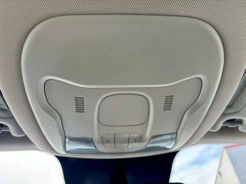 Used 2020 Jeep Renegade Sport image 25