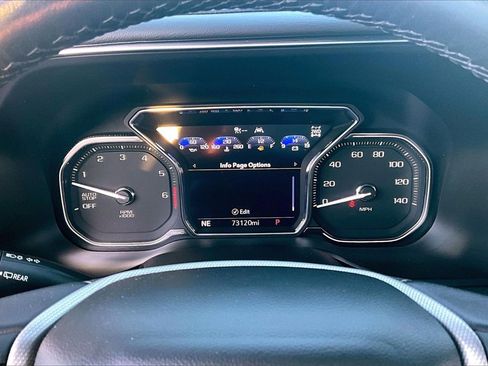 Used 2021 GMC Yukon Denali w/ Denali Premium Package image 22