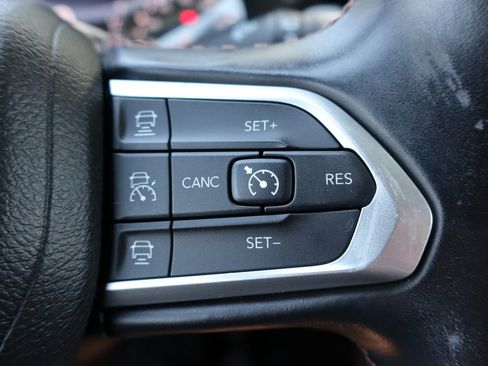 Used 2022 Jeep Compass Limited image 30