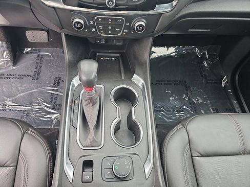 Used 2023 Chevrolet Traverse RS image 27