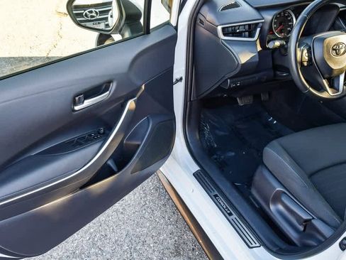 Used 2022 Toyota Corolla SE image 20