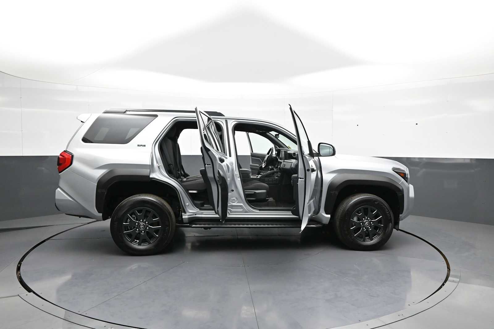 Used 2025 Toyota 4Runner SR5 AWD/4WD image 42