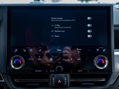 Used 2024 Lexus GX 550 w/ Accessory Package (2T) image 26