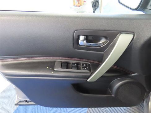 Used 2012 Nissan Rogue SL image 16