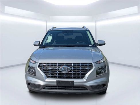 Used 2025 Hyundai Venue SEL FWD image 8