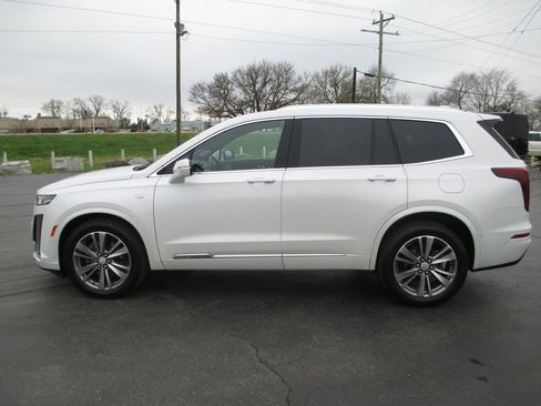 Used 2021 Cadillac XT6 Premium Luxury image 11