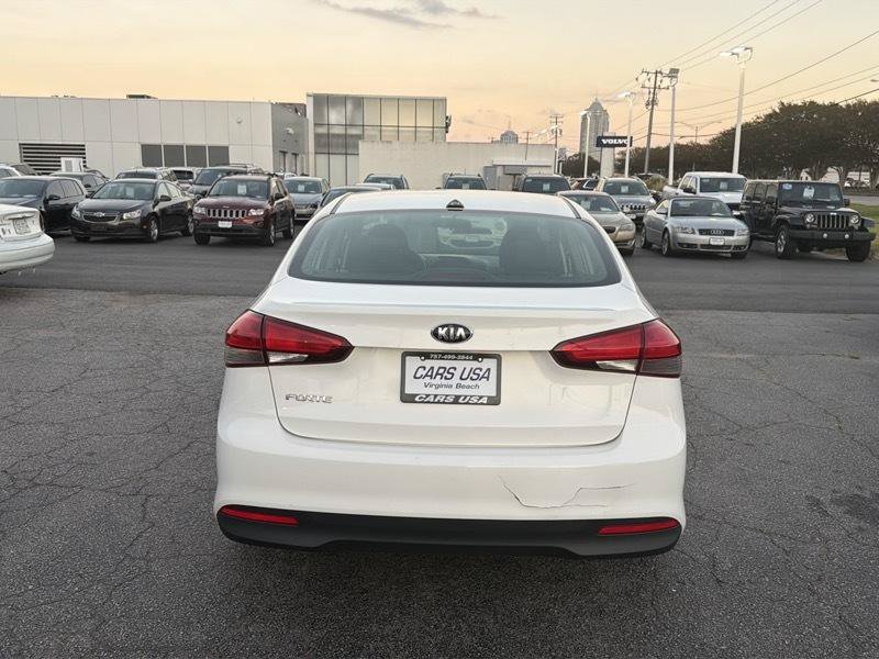 Used 2017 Kia Forte LX FWD image 7