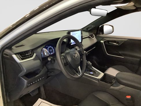 Used 2023 Toyota RAV4 XSE AWD/4WD image 10