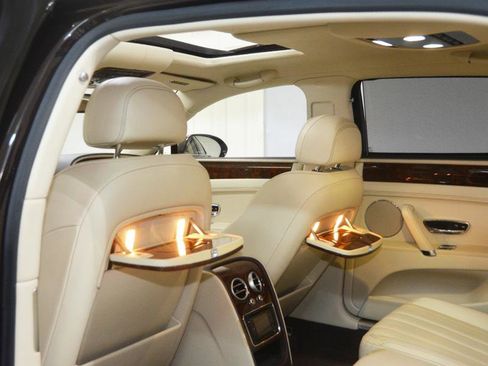 Used 2015 Bentley Flying Spur V8 image 37