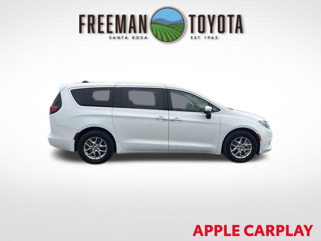 Used 2023 Chrysler Voyager LX FWD image 4