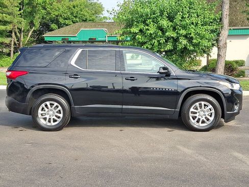 Certified 2020 Chevrolet Traverse LT w/ Driver Confidence II Package AWD/4WD image 26